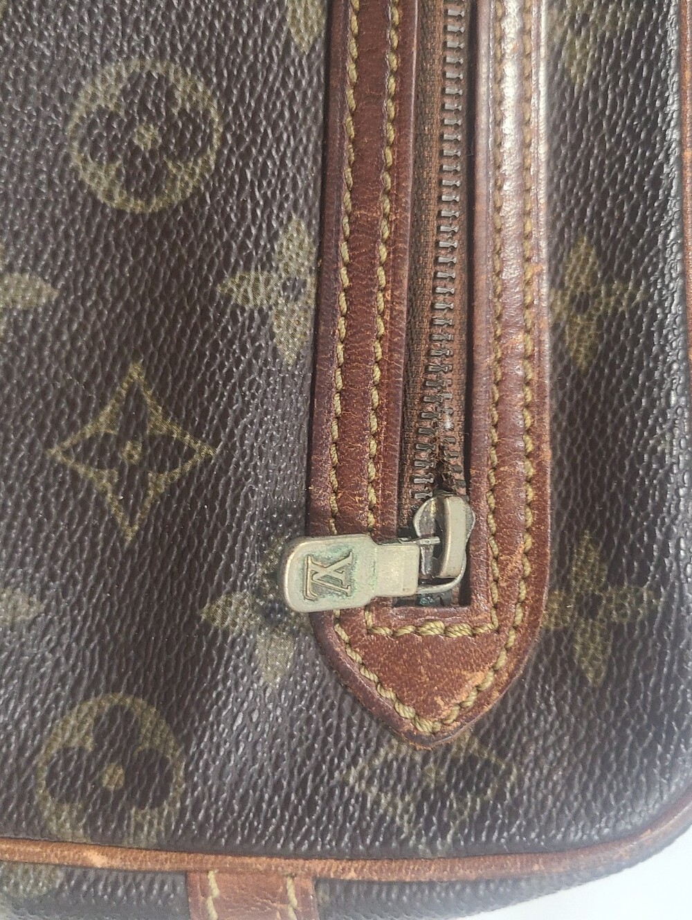 Louis Vuitton Monogram Clutch Bag - Picture 3 of 9